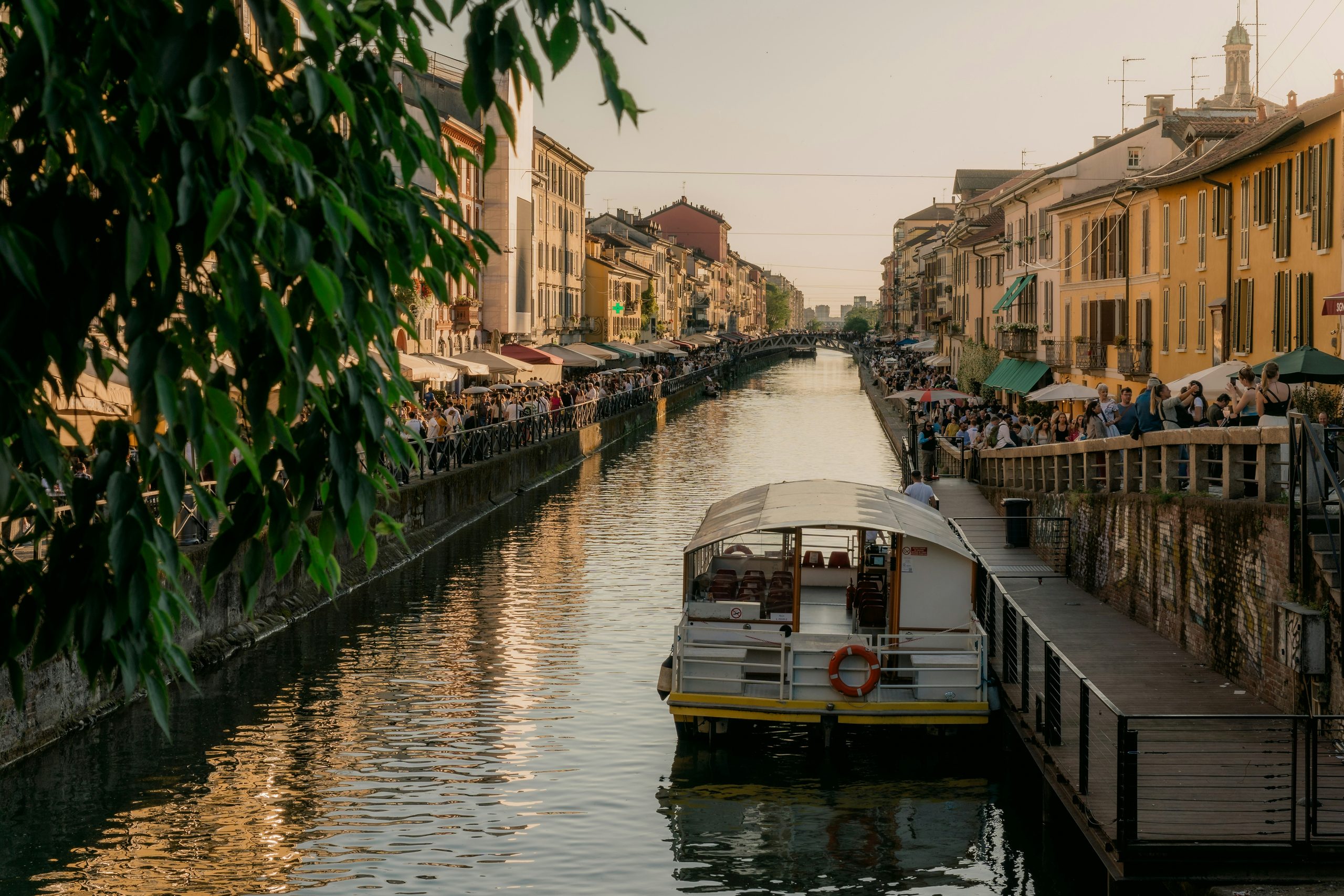 Naviglio Grande a Milano nel quartiere dei Navigli